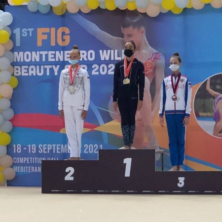 Bədii gimnastlarımız Monteneqroda 6 medal qazandı