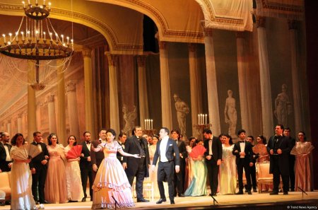Əfsanəvi opera, qüsursuz ifalar, parlaq aktyorluq - Traviata təqdim olundu