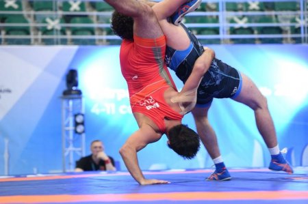 Azərbaycanlı güləşçilər reytinq turnirinin birinci günündə 8 medal qazanıblar