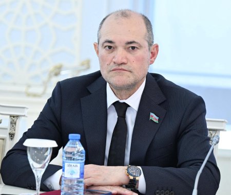 "Bu nə şüar, nə də siyasi jestdir" — Deputatdan ona irad tutanlara sərt cavab