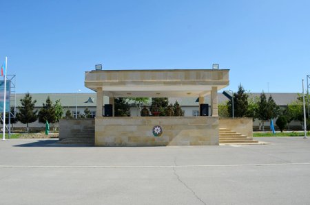 Hərbi vəzifəlilərlə təlim toplanışı başlayıb