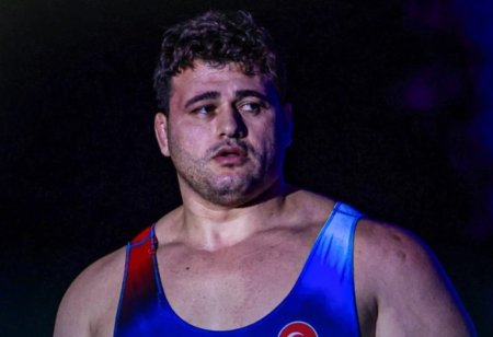 Türkiyəli güləşçi Aleksandr Karelinin rekordunu yeniləyə bilər