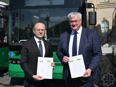 Azərbaycan dövləti tərəfindən İrpen şəhərinə 5 elektrik avtobusu hədiyyə olunub