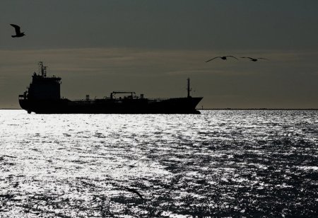 ABŞ Filippinə bir müddət Rusiyadan neft almağa icazə verib