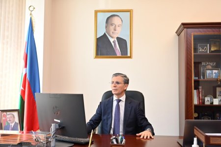 İnsan hüquqları komitəsinin iclasında