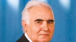 Ağa Laçınlı yalnız bir şair və alim deyil, həm də ədəbiyyata və elmə xidmət edən böyük bir ziyalı idi