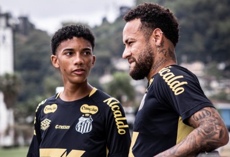 “Santos”un məşqində dava: Neymar Robinyonun oğlunu vurub