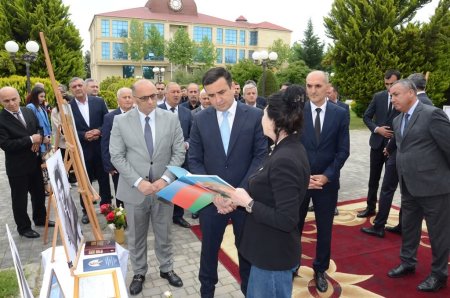 Saatlı rayonunda Ulu Öndər Heydər Əliyevin anadan olmasının 103 illiyinə həsr olunmuş sərgi təşkil edilib