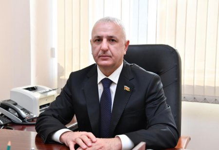 İqtisadi resurslarını siyasi kapitala çevirə bilmiş ölkələrin sayı çox deyil