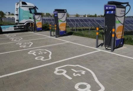 Yük maşınları və avtobuslar yol nəqliyyatı emissiyalarının 40 faizini təşkil edir - HESABAT