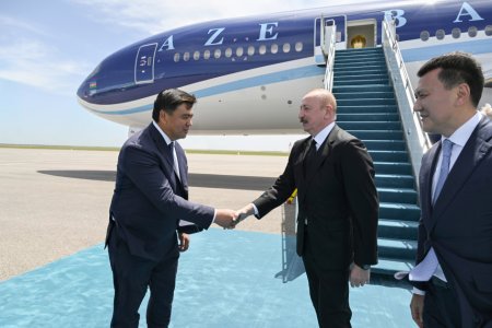Prezident İlham Əliyev Qazaxıstana işgüzar səfərə gəlib