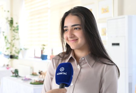 Gənc rəssam Zeynəb Babayeva: Mənim hər bir əsərim heyvanlara sevgidən irəli gəlir
