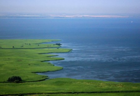 Azov dənizində zərər görən gəmilərin 19 nəfər azərbaycanlı heyət üzvü ölkəmizə yola salınıb