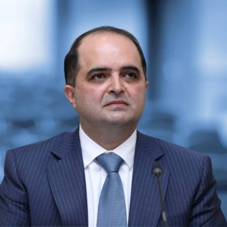Peşə bayramınız mübarək, əziz kolleqalar, dəyərli səhiyyə işçiləri!