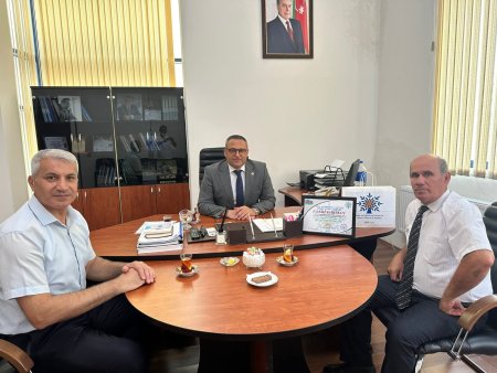 YAP Astara rayon təşkilatının sədri 65 yaşli yubilyarla görüş keçirib