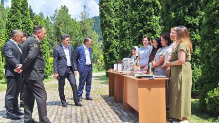 Qax rayonunda “Gənclər üçün ədəbiyyat gecələri və kitab müzakirələri” mövzusunda tədbir təşkil edilib