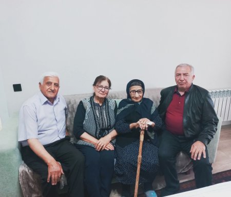 Aqil Məmmədov Kəlbəcərdə 114 yaşlı Xeyrənisə nənəni ziyarət edib