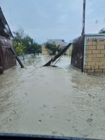Daşqınlar Balakənə ziyan vurub, 1 nəfəri sel aparıb