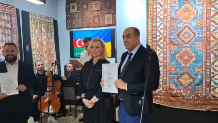 İrpendə “Azərbaycan xalçasının sehrliliyi” adlı sərgi açılıb