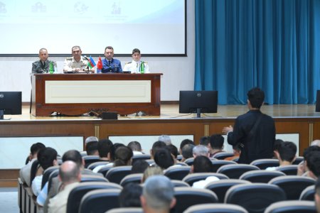 Heydər Əliyev adına Hərbi İnstitutda "Açıq qapı" günü: Əsas məqsədlərdən biri müasir biliklərə və liderlik bacarıqlarına malik zabit kadrların hazırlanmasıdır