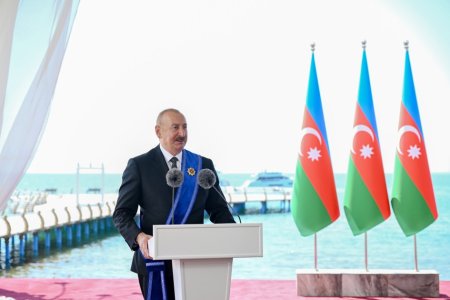 Tarixin axarını yalnız böyük liderlər dəyişir