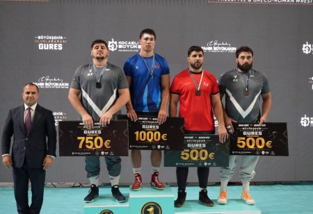 Azərbaycan güləşçiləri xatirə turnirinin ilk günündə 4 medal qazanıblar