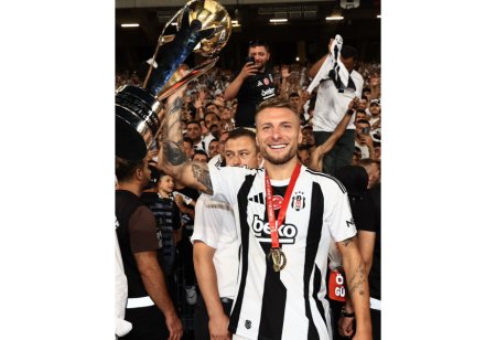Avropa çempionu olmuş futbolçu karyerasını başa vurub