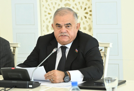 Bakı görür və hesablayır: İrəvan hansı oyunun içindədir?
