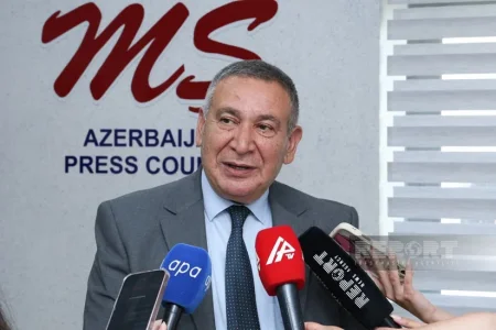 Sözün, mətbuatın və qələmin xidmətində