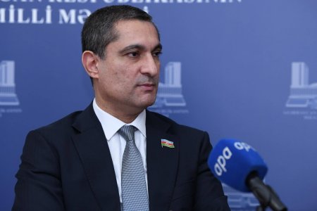 Azərbaycan–Özbəkistan münasibətləri qardaşlıq və dostluq prinsipləri əsasında qurulub.