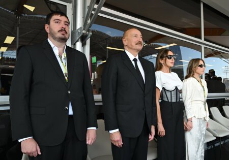 Prezident İlham Əliyev və birinci xanım Mehriban Əliyeva Formula 1 Azərbaycan Qran-Prisinin əsas yarışına baxıblar