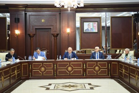 Müdafiə, təhlükəsizlik və korrupsiya ilə mübarizə komitəsinin payız sessiyasında ilk iclası keçirilib