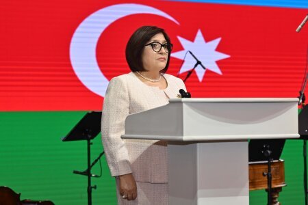 Milli Məclisin sədri Sahibə Qafarova Bakıda Slovakiya Respublikasının milli bayramı münasibəti ilə keçirilən tədbirdə çıxış edib
