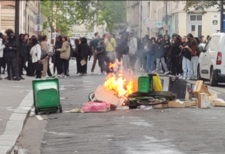 Lisey şagirdlərinin etirazları davam edir: Parisdə blokadalar qurulub