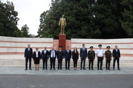 Qax Rayon İcra Hakimiyyətinin başçısı Elvin Paşayev Prokurorluq işçilərinin peşə bayramını təbrik edib