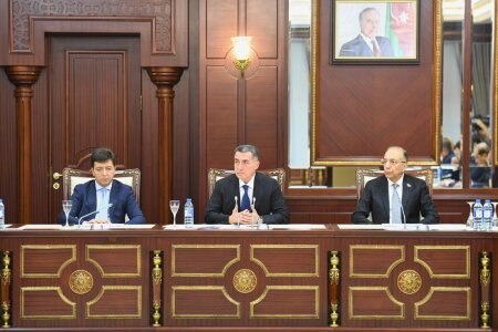 Hüquq siyasəti və dövlət quruculuğu komitəsinin iclasında